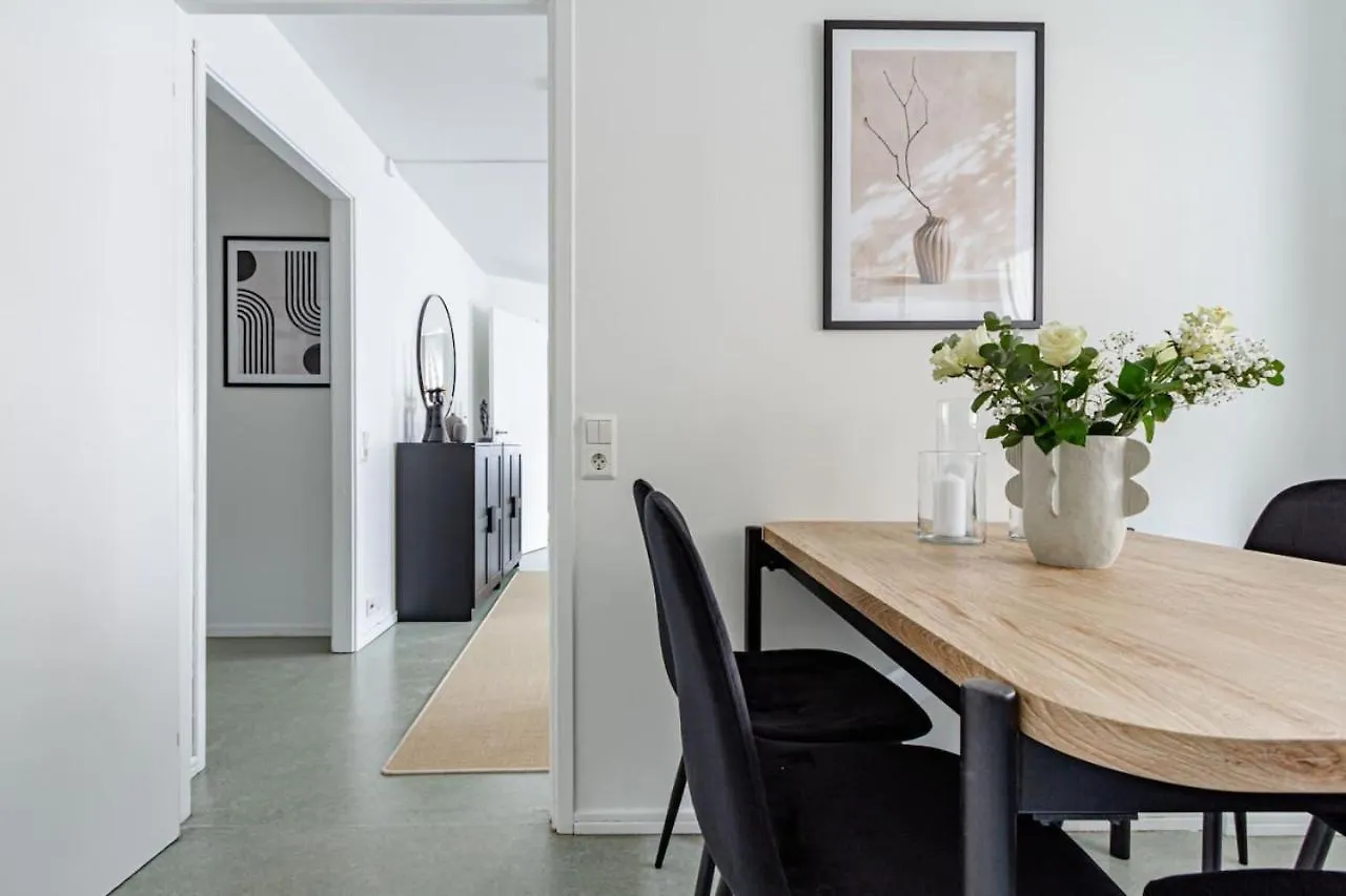 Affordable 2Br In Eclectic Sofo - Construction Work Apartment Stockholm