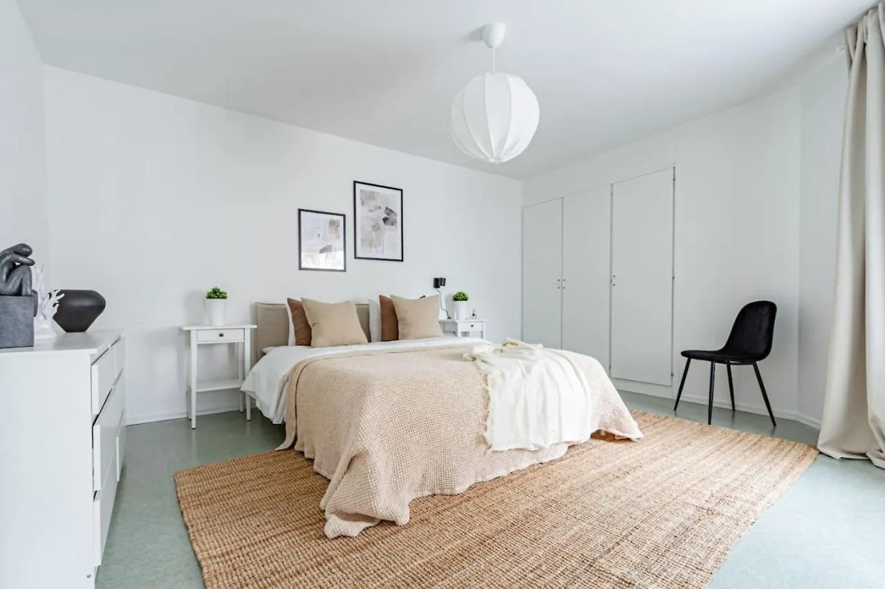 Affordable 2Br In Eclectic Sofo - Construction Work Apartment Stockholm