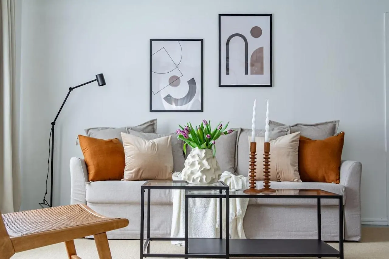 Affordable 2Br In Eclectic Sofo - Construction Work Apartment Stockholm